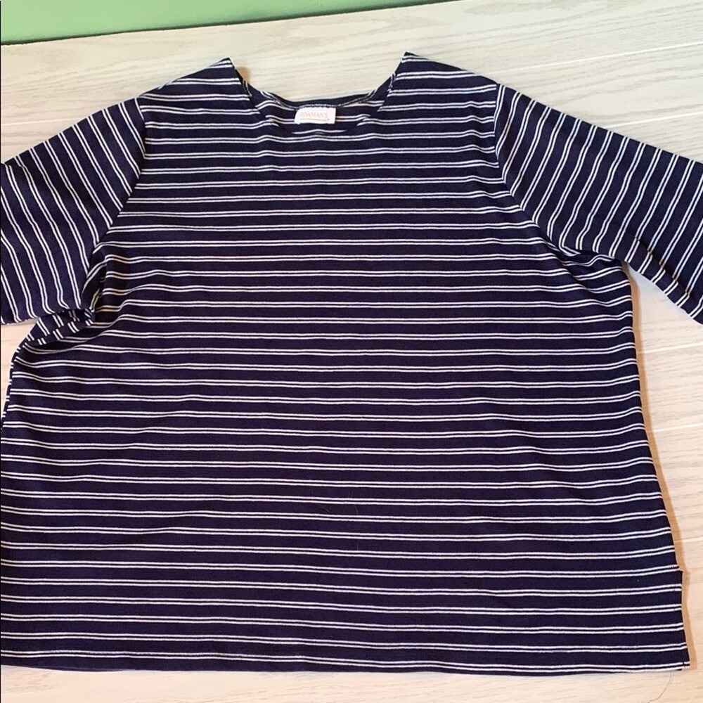 Roaman's Women's Size 26-28 Navy and White‎ Striped Top short sleeves casual